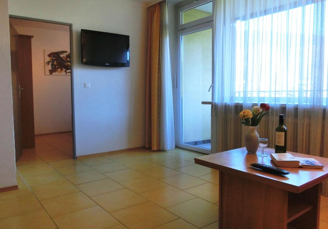 Karl Haus Kmb Seeappartement Am Ossiacher Mit Direktem Seezugang, Hallenbad Apartment
